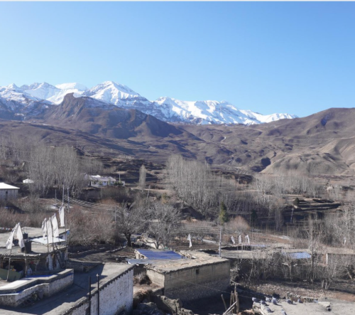 पर्यटनले गुल्जार भइरहँदा ‘झारकोट’ ओझेलमा, मुस्ताङस्थित रानीपौवा बजारमा