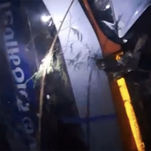 २२ यात्रु घाइते, डडेलधुराबाट काठमाडौं आउँदै गरेको बस दाङमा दुर्घटना