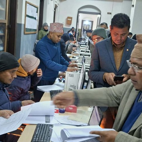 एमालेले बुझायो समानुपातिकको बन्दसूची, तीन पुस्ताको संयोजन गरेर