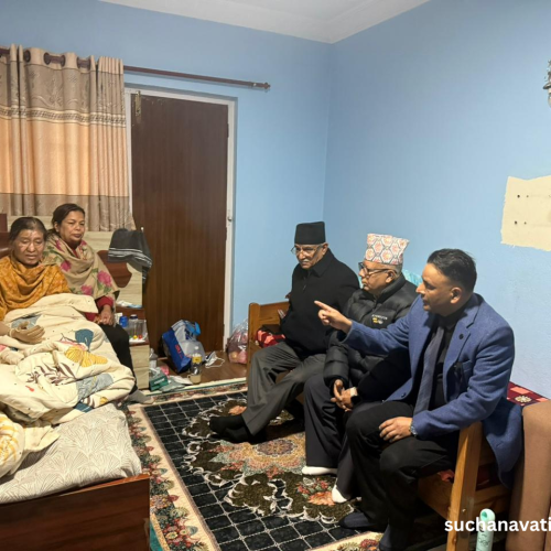 डा.रमेश प्रचण्ड र माधव नेपालले भेटे झलनाथ खनाल पत्नी रविलक्ष्मीलाई