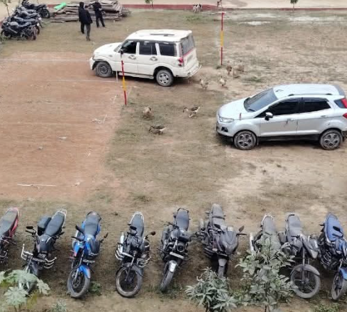 ४ जिप र १२ मोटरसाइकल बरामद कागजपत्र नभएका