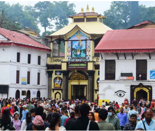 पशुपतिनाथको ‘छायाँ दर्शन’ विशेष पूजा गरी मनाइयो