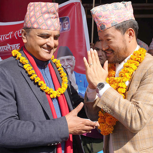 उम्मेदवारसँगै मनोनयन दर्तामा पुगे टिकट नपाएका एमाले नेताहरू