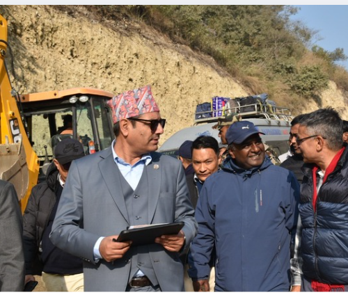मन्त्री चौलागाईंको निर्देशन – बीपी राजमार्ग वर्षाअघि नै सञ्चालन योग्य बनाउन  