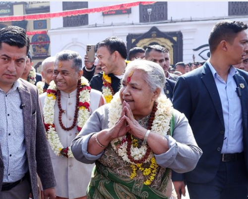 रुद्राभिषेक पूजा : प्रधानमन्त्री कार्कीले पशुपतिमा गरिन्