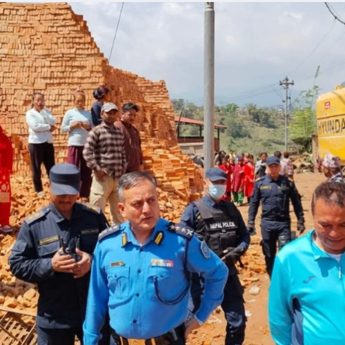 ४ जना घाइते, ललितपुरमा इट्टाभट्टाको पर्खाल भत्किंदा एक जनाको मृत्यु