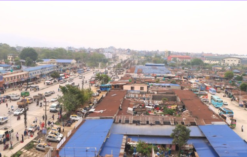 बसपार्कमै छन् साढे ४ सय घर, त्रस्त छन् पोखराका सुकुमवासी