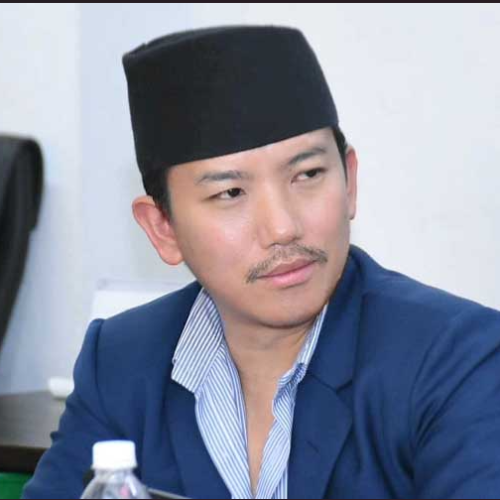 एमाले संसदीय दलको नेतामा दाबी सुहाङले गरे