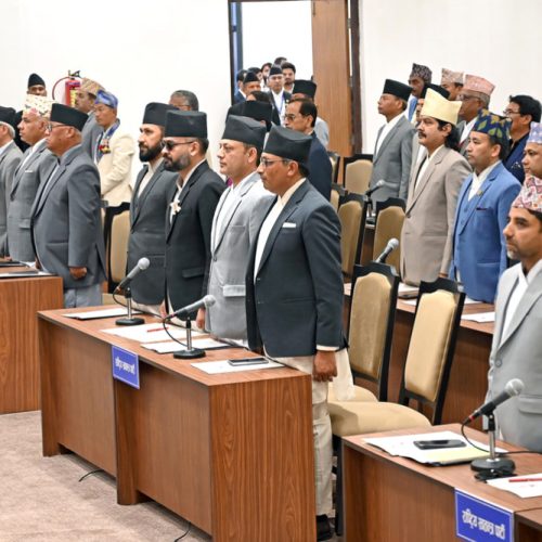 संसद्‌को पहिलो बैठकमा कुन-कुन नेताले सम्बोधन गर्दै छन् ?