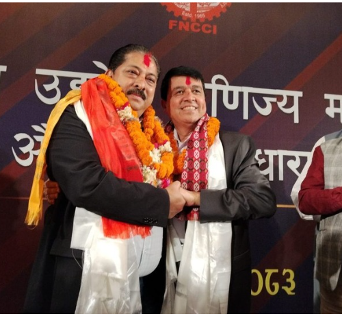स्वत: प्रावधानका अन्तिम अध्यक्ष, उद्योग वाणिज्य महासंघ नेतृत्व अञ्जन श्रेष्ठको काँधमा