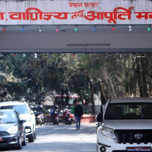 मन्त्रालयको चेतावनी सिर्सिया नदी प्रदूषित गर्ने उद्योगलाई कारबाही गर्ने