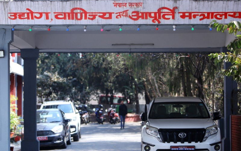 मन्त्रालयको चेतावनी सिर्सिया नदी प्रदूषित गर्ने उद्योगलाई कारबाही गर्ने