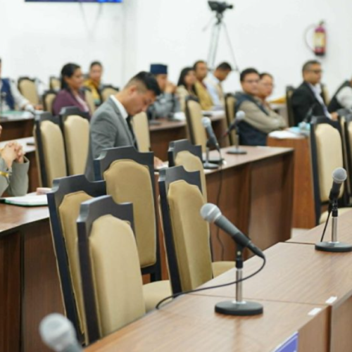 सूचना टाँस गरेर स्थगित भोलि बोलाइएको प्रतिनिधिसभा बैठक