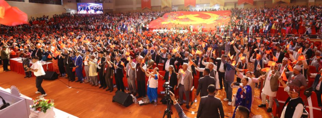 एमाले पुनर्गठनको निर्णय लिने प्रस्ताव, महाधिवेशन प्रतिनिधिहरूबाट 