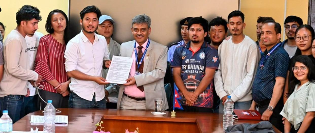 दिवा सत्रको मात्रै कक्षा सञ्चालनले विद्यार्थीलाई अप्ठ्यारो, त्रिवि केन्द्रीय क्याम्पसमा