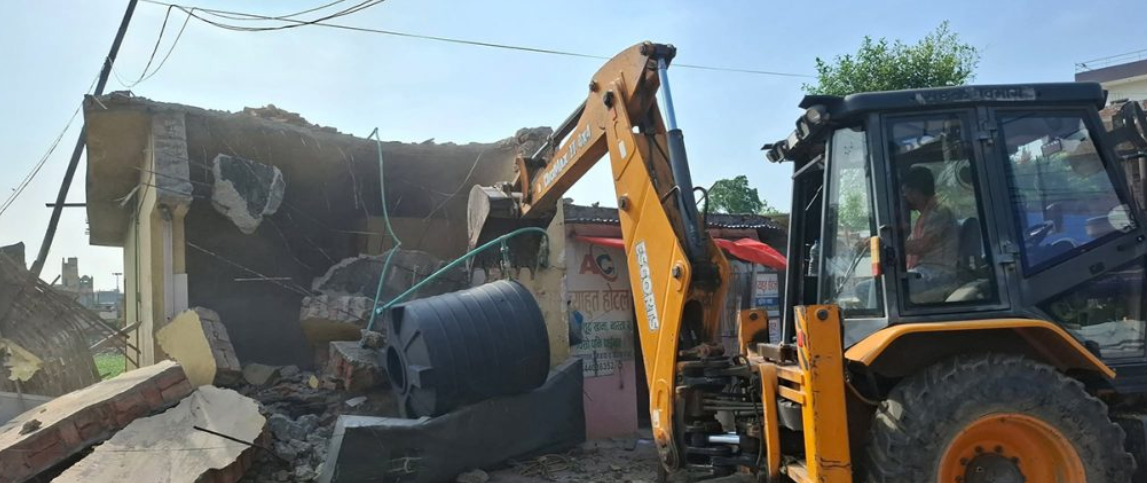 गुठीको जग्गामा चल्न थाल्यो डोजर, जनकपुरको अतिक्रमित