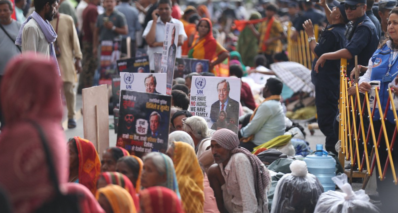 घर फर्किए लघुवित्तपीडित, सरकारसँग सहमतिपछि
