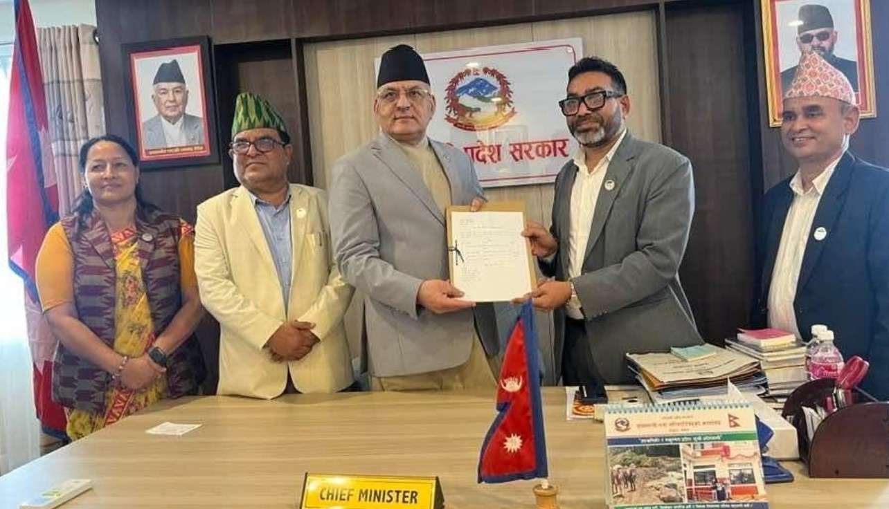 आफ्नै नेतृत्वमा सरकार गठनको पहल – गण्डकीमा एमालेका चार मन्त्रीले दिए राजीनामा