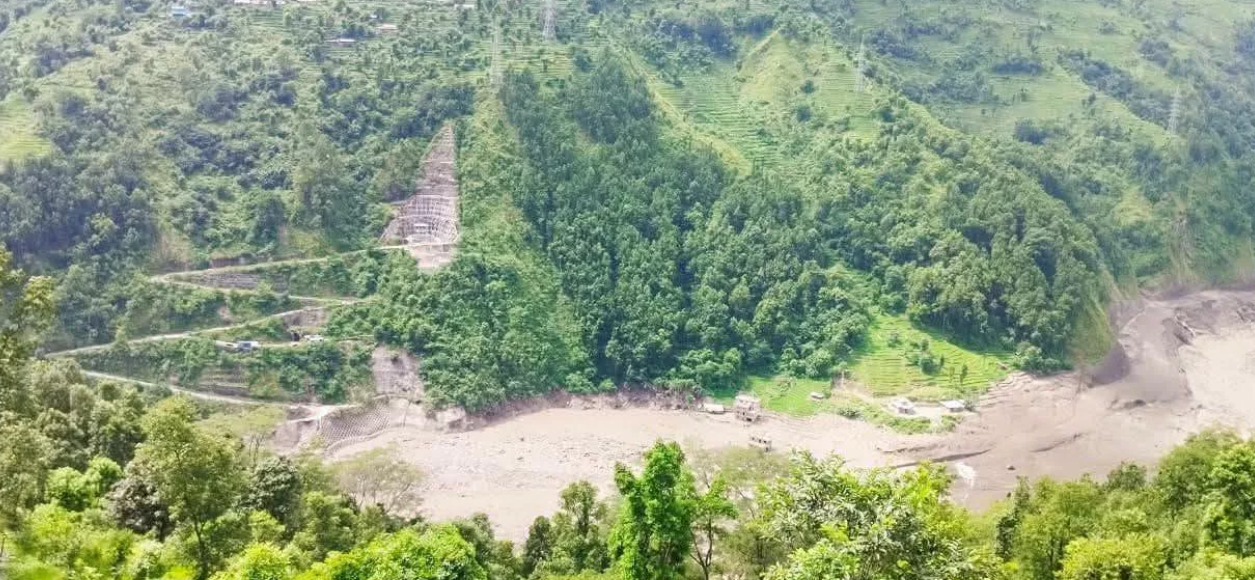 लेदोमा पुरिएको आशंका-अपर त्रिशूली–३ बीको क्याम्पमा ४३ जना सम्पर्कविहीन