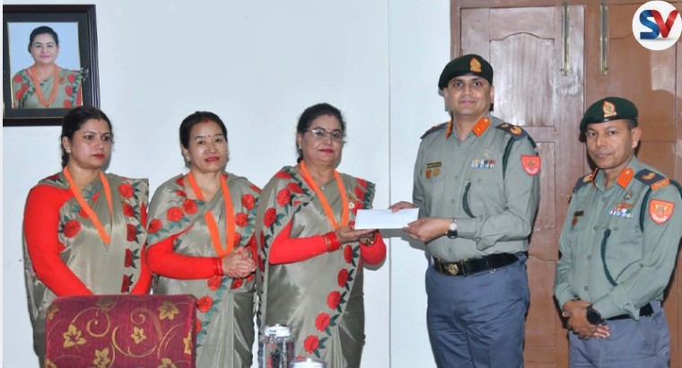 भोटेकोशी बाढी प्रभावितलाई राहत रकम हस्तान्तरण – सशस्त्र प्रहरी परिवार महिला संघद्वारा